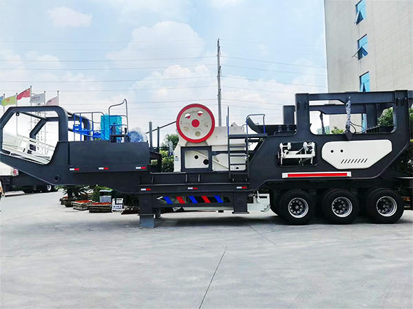 大型移動(dòng)軋石機