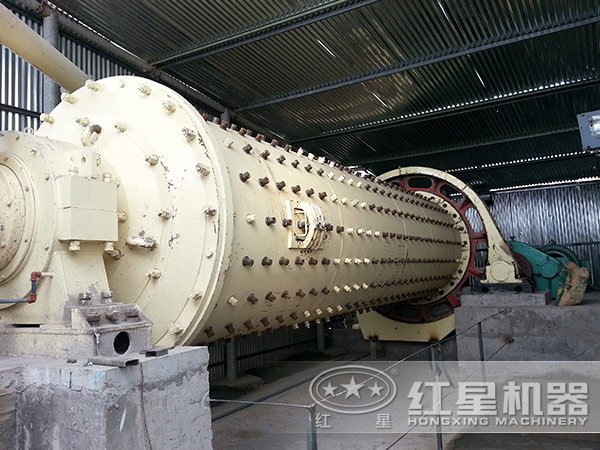 球磨機作業(yè)現場圖