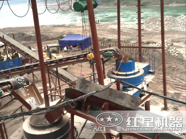 河石制砂作業(yè)現場